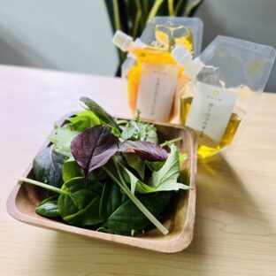 【滋賀県高島市】1日分の野菜が摂れる！14種のベビーリーフ50g（ドレッシング、オイル付）